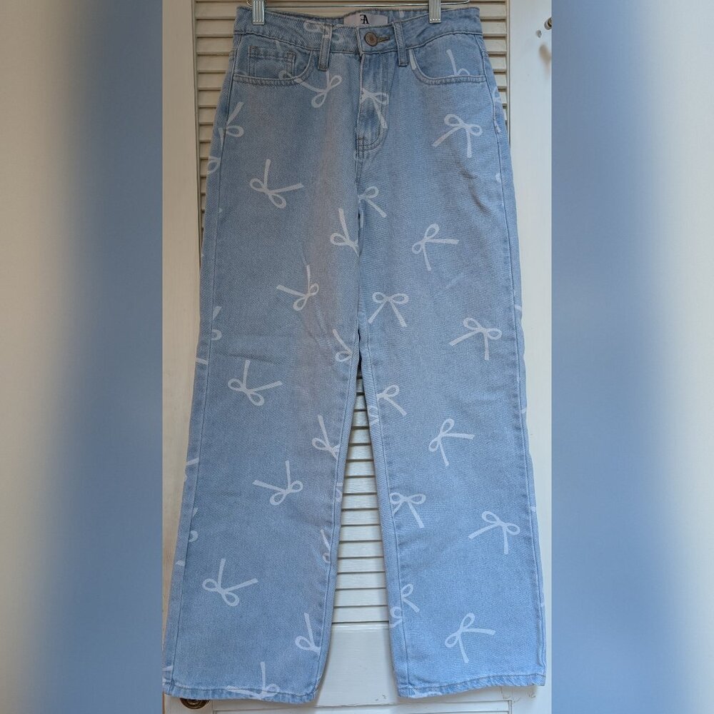 NWOT Flying Angel Bow Straight Leg Jeans | Size 5/27
